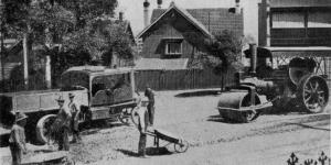 Woollahra Council employees and Plant, Road Making, 1918