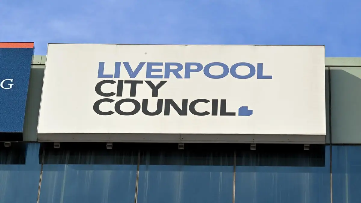 The union claims the mayor has put council workers in danger by stoking community resentment. (Mick Tsikas/AAP PHOTOS)
