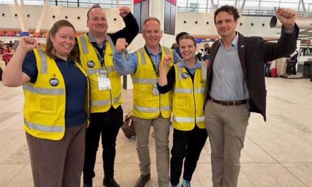 Airline Workers Unite!